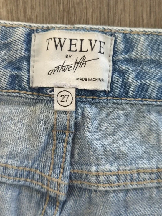 Twelve By Ontwelfth Women's Blue Denim Shorts Size 27 - Picture 5 of 7